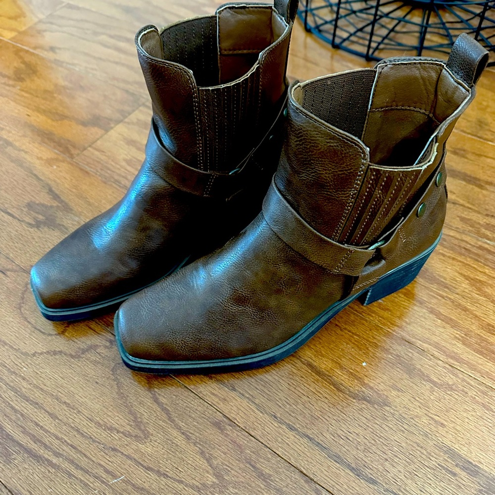Brown Ankle Boots for Women